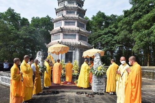 Quảng Trị: Lễ giỗ Tổ khai sơn tổ đình Sắc tứ Tịnh Quang