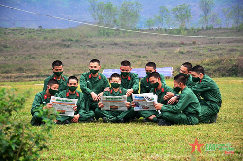 Để chiến sĩ mở lòng, chia sẻ