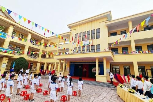 Học sinh Hà Tĩnh hào hứng trong ngày hội 'Thiếu nhi vui khỏe - tiến bước lên Đoàn'
