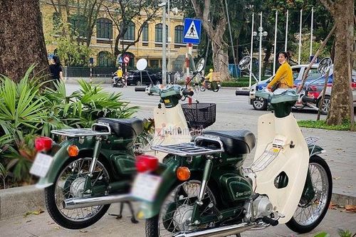 41 năm tuổi, cặp đôi Honda Cub 81 vẫn có giá 300 triệu