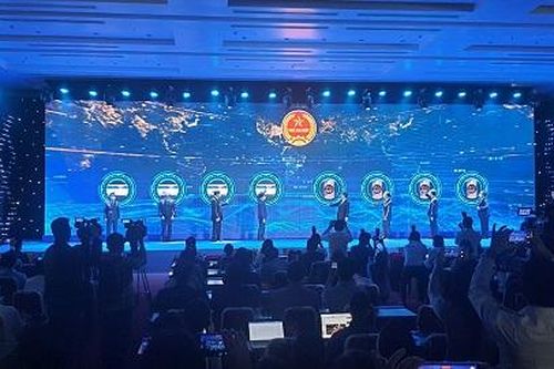 Công bố Cổng thông tin điện tử dành cho nhà cung cấp nước ngoài và triển khai ứng dụng eTax Mobile