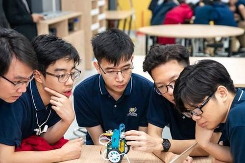 Chương trình lớp 10 mới: Chỉ còn 12 môn, teen được tự chọn môn học từ năm học 2022 - 2023