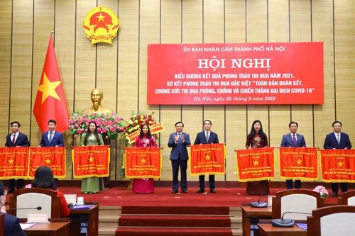 Hà Nội: Sơ kết phong trào thi đua phòng, chống và chiến thắng đại dịch Covid-19