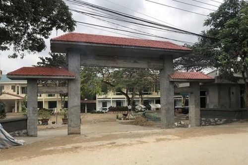 Bắt tạm giam Hiệu trưởng và Thủ quỹ Trường Tiểu học ở Hà Giang