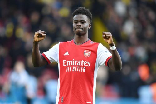 Arsenal tính tăng lương gấp 4 cho Saka