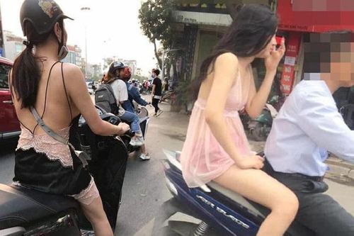 Ngán ngẩm trước cảnh chị em diện đồ ngủ ra đường