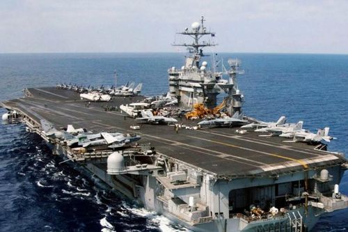 Tàu sân bay Mỹ đến Địa Trung Hải: Vừa để 'răn đe' Nga, vừa để báo tin quan trọng cho NATO