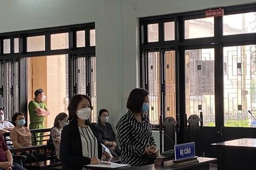 Hai 'nữ quái' lừa tiền chạy việc lĩnh án hơn 16 năm tù