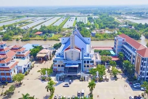Nhà thờ Tắc Sậy - điểm hành hương Công giáo nổi tiếng nhất miền Tây