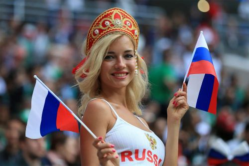 Bóng đá bị cấm vận, Nga vẫn xin... đăng cai EURO
