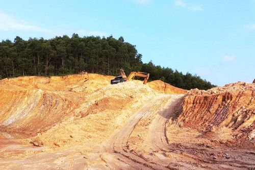Cao tốc thiếu hàng triệu m3 đất, TT-Huế gỡ 'bí' như thế nào?