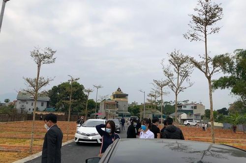 Đất đai quay cuồng sóng lớn, Hà Nội chỉ đạo 'nóng' dừng phân lô, tách thửa