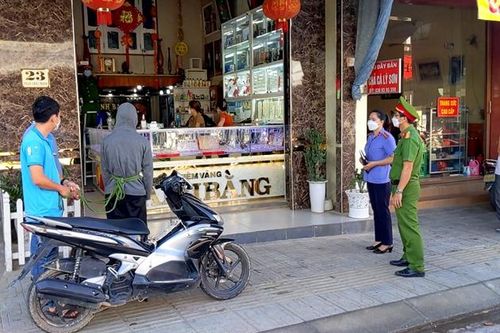 Lời khai của đối tượng cướp tiệm vàng tại Quảng Nam: Thiếu nợ, bị bạn đòi nên đi cướp