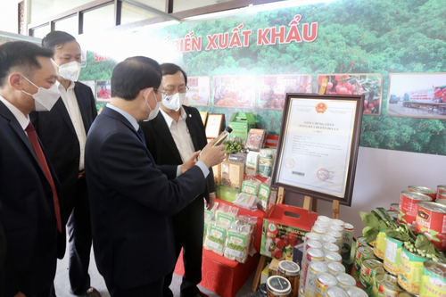 'Sóng' đầu tư vào khoa học và công nghệ