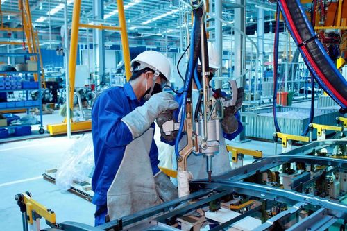 Nâng giờ làm thêm lên tối đa 60 giờ mỗi tháng