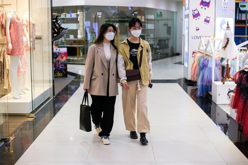 Trung tâm thương mại ở Hà Nội vắng vẻ
