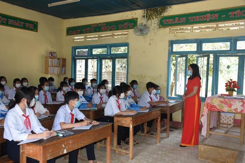 Hạnh phúc được giúp trò