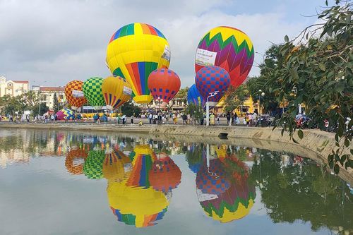 Hội An trước giờ vào hội