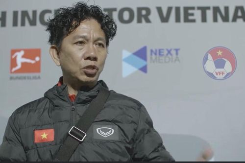 Sau vụ U23 Việt Nam lớn tuổi hơn Thái Lan, HLV Hoàng Anh Tuấn tự hào khi U17 đá hòa ở Đức