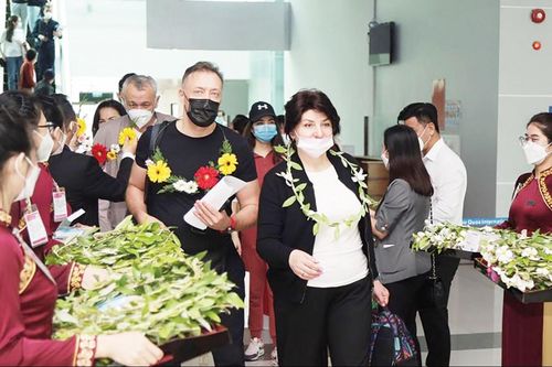 Vui sao nước mắt lại trào