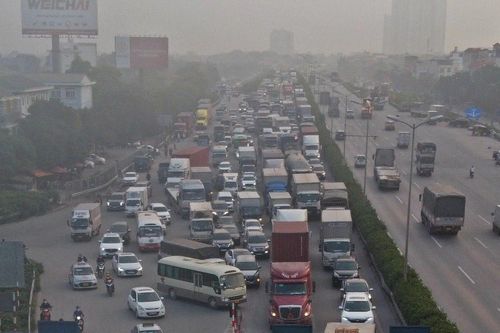 Hai trục vành đai ở Hà Nội kẹt cứng chiều cuối tuần
