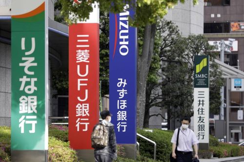 Ba ngân hàng lớn Nhật Bản ngừng giao dịch USD với Sberbank của Nga