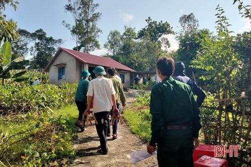Hà Tĩnh: Phát hiện 1 phụ nữ tử vong trong nhà với nhiều vết chém