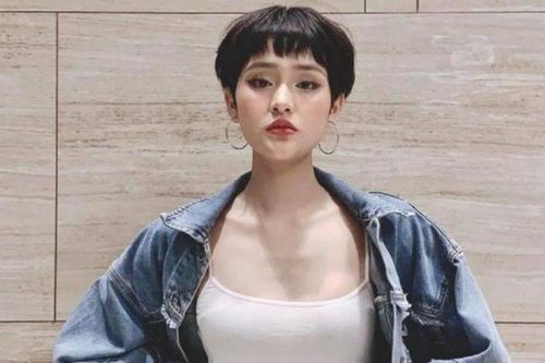 Xôn xao tin nhắn Hiền Hồ được 'anh họ' chu cấp mỗi tuần 500 triệu, cho tiền sửa nhà, dân mạng nghi là giả