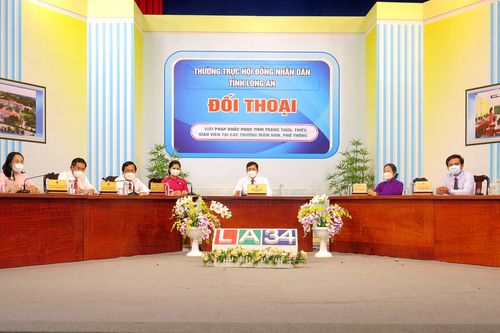 Đối thoại việc thừa, thiếu giáo viên