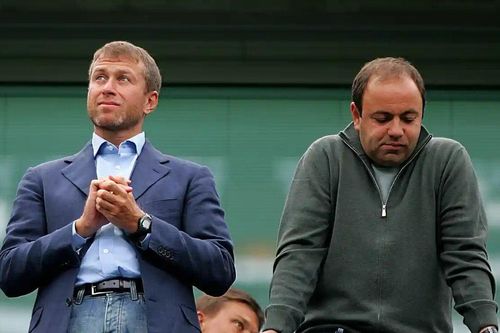 Anh tạm giữ hai chuyên cơ của tỷ phú thân cận với Abramovich