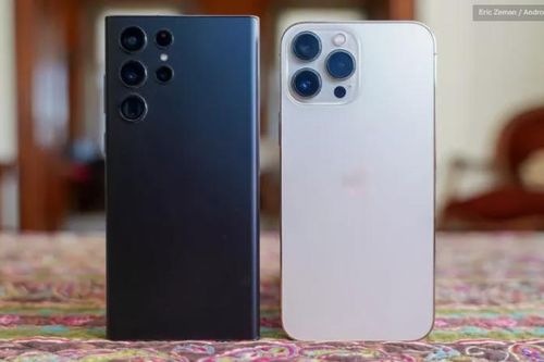 Samsung Galaxy S22 Ultra, iPhone 13 Promax, đâu mới là mẫu Flagship đáng sở hữu?