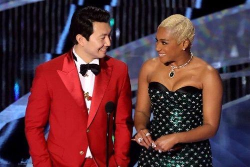 Phát ngôn gây cười của Lưu Tư Mộ ở Oscar 2022