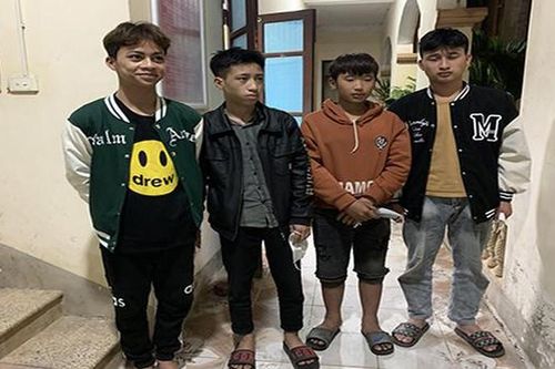Nhóm thanh thiếu niên rủ nhau đi cướp tài sản người đi đường để lấy tiền chơi game