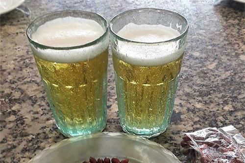 Bia hơi vỉa hè, đặc sản Hà Nội cầm cự chờ mùa mới chém gió cùng nhau