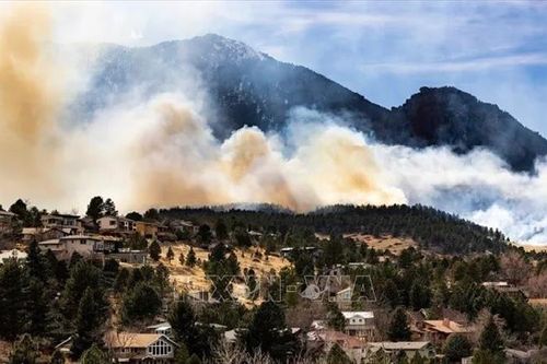 Cháy rừng tại bang Colorado (Mỹ), trên 1.600 người phải đi sơ tán