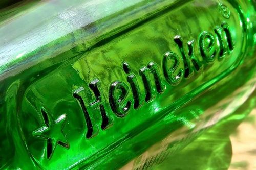 Hãng bia Heineken thông báo rút khỏi Nga