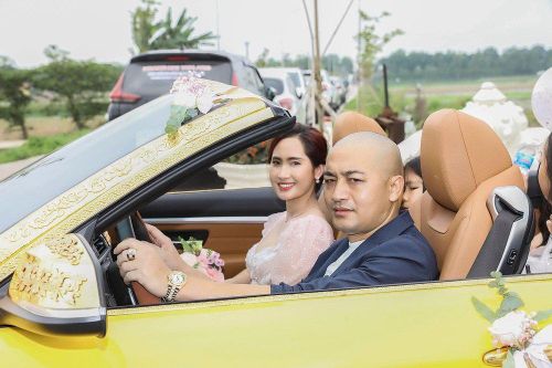 Thông tin bất ngờ về đại gia buôn lợn bỏ tiền khủng tổ chức kỉ niệm đám cưới