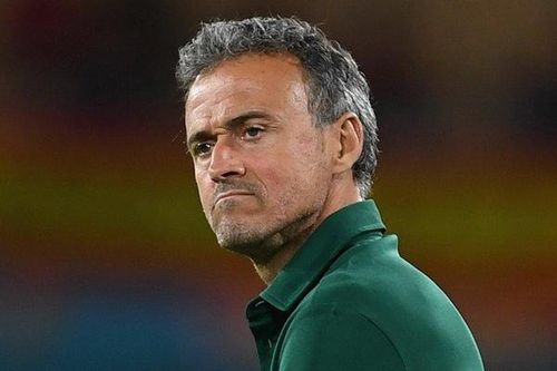 Luis Enrique phủ nhận khả năng dẫn dắt Man United