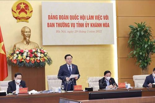 Chủ tịch Quốc hội chủ trì cuộc làm việc với Ban Thường vụ Tỉnh ủy Khánh Hòa