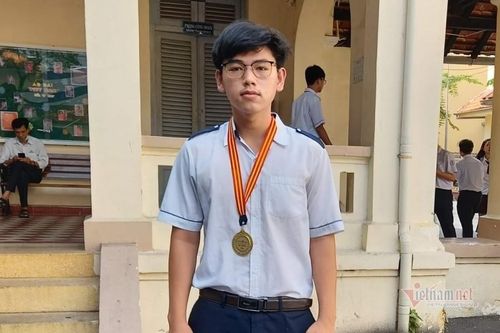 Bất ngờ với chàng trai Phú Yên giành giải Nhất quốc gia Vật lý