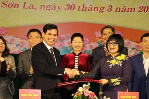 Bộ Tư pháp bàn giao Trường Trung cấp Luật Tây Bắc về tỉnh Sơn La