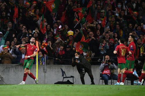 Bồ Đào Nha lấy vé World Cup: Người hùng Bruno Fernandes