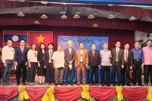 Thành lập các hội doanh nghiệp Việt Nam tại Trung và Nam Lào