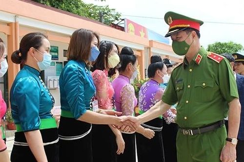Thứ trưởng Nguyễn Duy Ngọc thăm, kiểm tra công tác tại Điện Biên