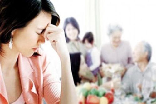 Cuộc sống làm dâu ngột ngạt vì không 'môn đăng hộ đối'