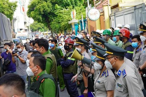 THADS Quận 1 (TP HCM) cưỡng chế thành công vụ bàn giao tài sản 53Bis – 53E Hồ Hảo Hớn