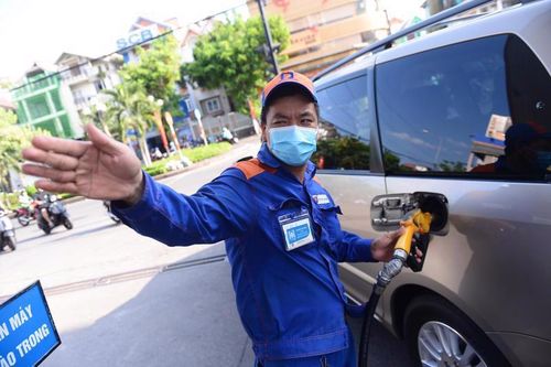 Thuế bảo vệ môi trường với xăng bắt đầu giảm 2.000 đồng/lít, ngóng tin vui giá xăng giảm mạnh?
