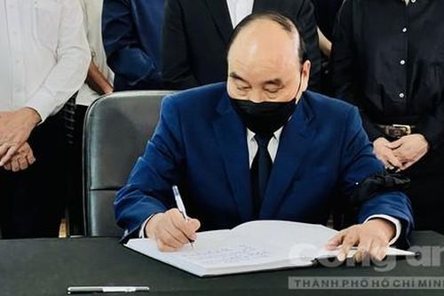 Các đồng chí lãnh đạo tiếc thương Phó chủ tịch UBND TPHCM Lê Hòa Bình