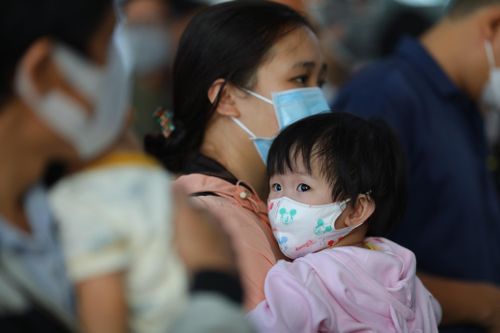 Trẻ 5-11 tuổi có thể gặp phản ứng nào sau tiêm vaccine Covid-19?