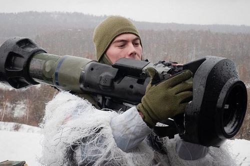 Anh tuyên bố gửi thêm vũ khí sát thương cho Ukraine